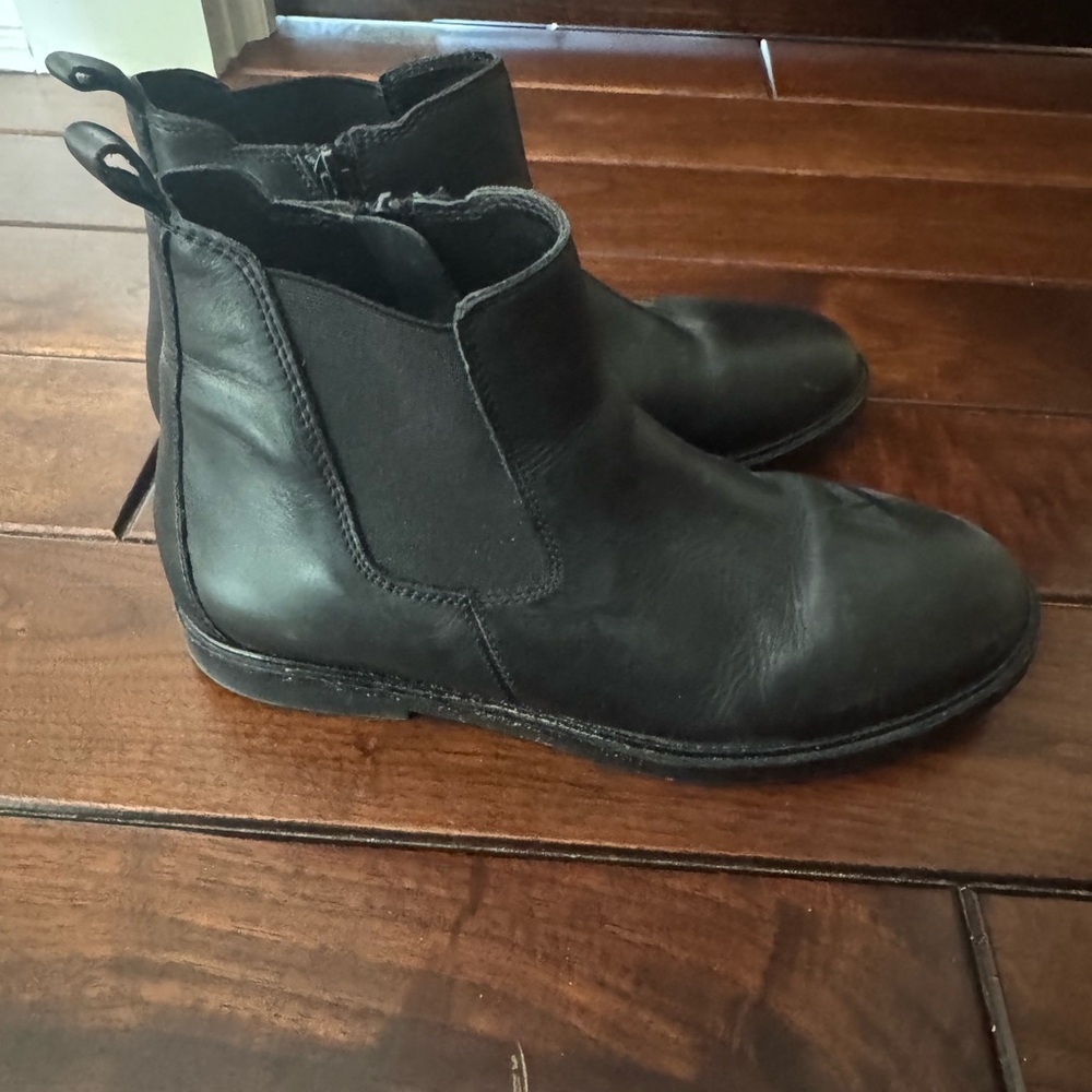 Zara Boys Black Textured Sole
